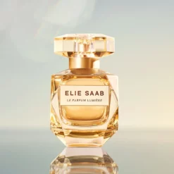 ELIE SAAB Le Parfum Lumière 7 ELIE SAAB Le Parfum Lumière -France Cadeau Soldes 2024 299283 elie saab le parfum lumiere coffret 1 un autre4 1000x1000 1