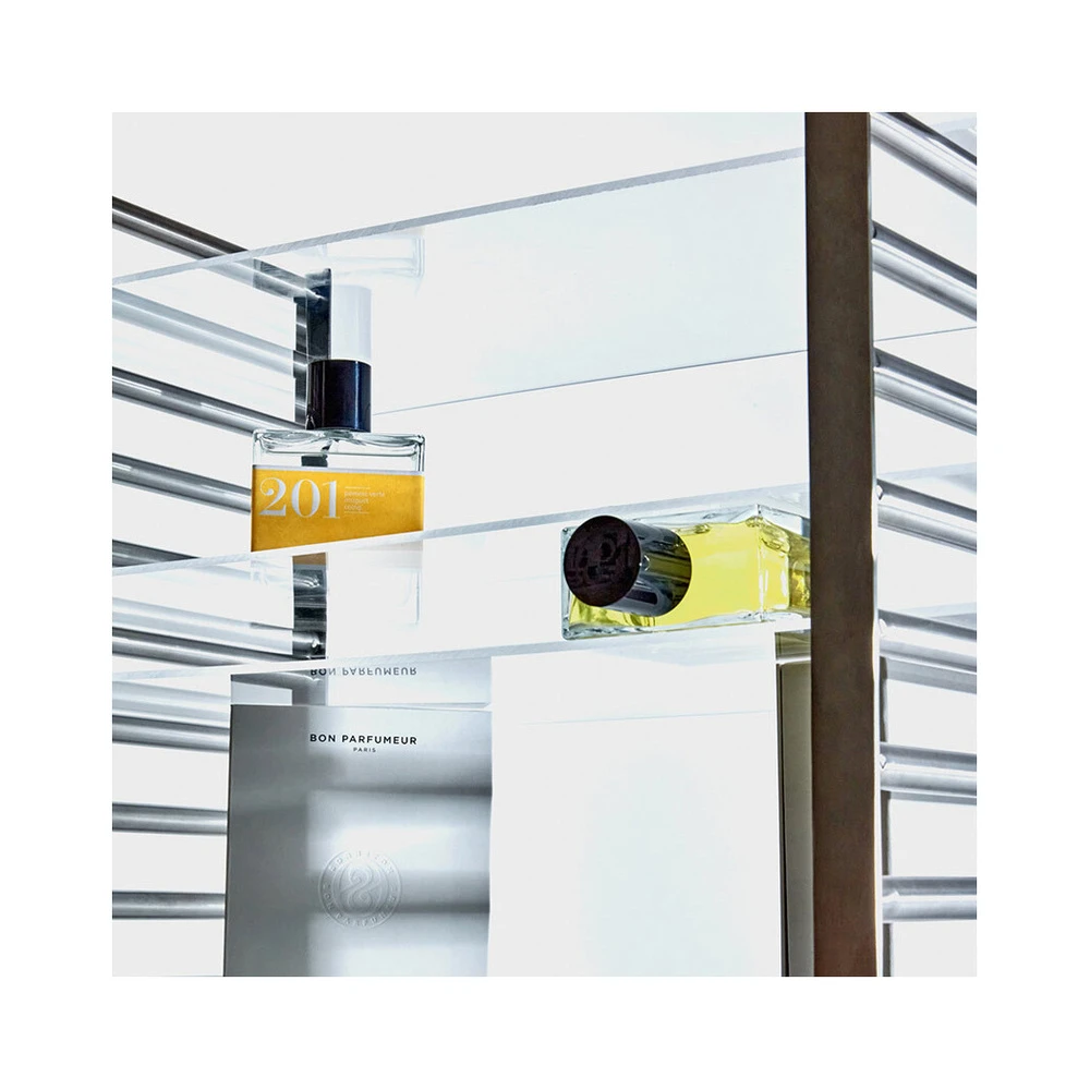 Les Classiques No. 201 Eau De Parfum Spray 2 Les Classiques No. 201 Eau De Parfum Spray – Image 2